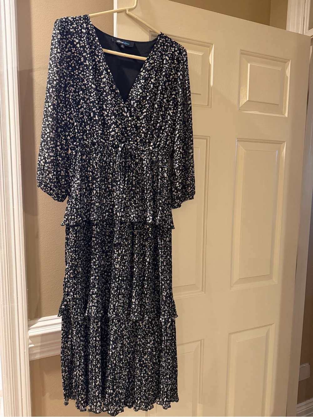 Alice Blue Black/White Printed tiered layered Maxi dress Medium